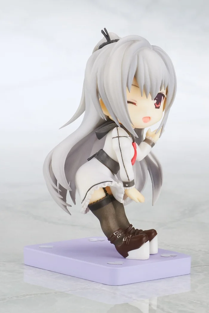 Choco Sta Dracu-Riot! Erina Plegovna Aveen Figure & Smartphone Stand 6 Choco Sta Dracu-Riot! Erina Plegovna Aveen Figure & Smartphone Stand - Image 4