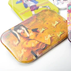 Akiakane Tin Badges 20 Akiakane Tin Badges -Doll Toy Shop de24897441fd42b6af4529bdc87d241c.jpg